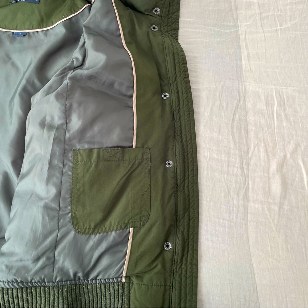 GAP Puffer Vest with Removable Faux Fur Lined Hood - Picture 4 of 10